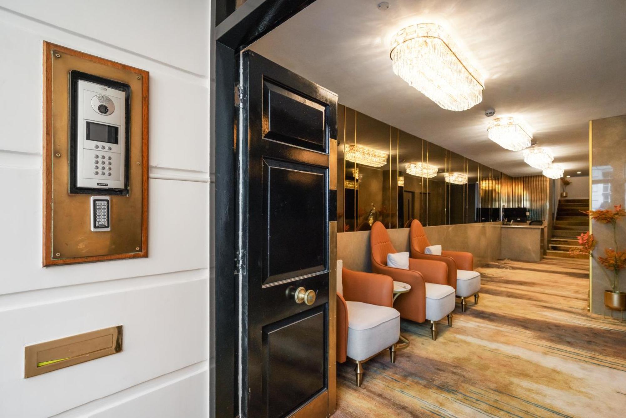 Opulent 2-bedroom In The Heart Of Mayfair H4 Apartment London